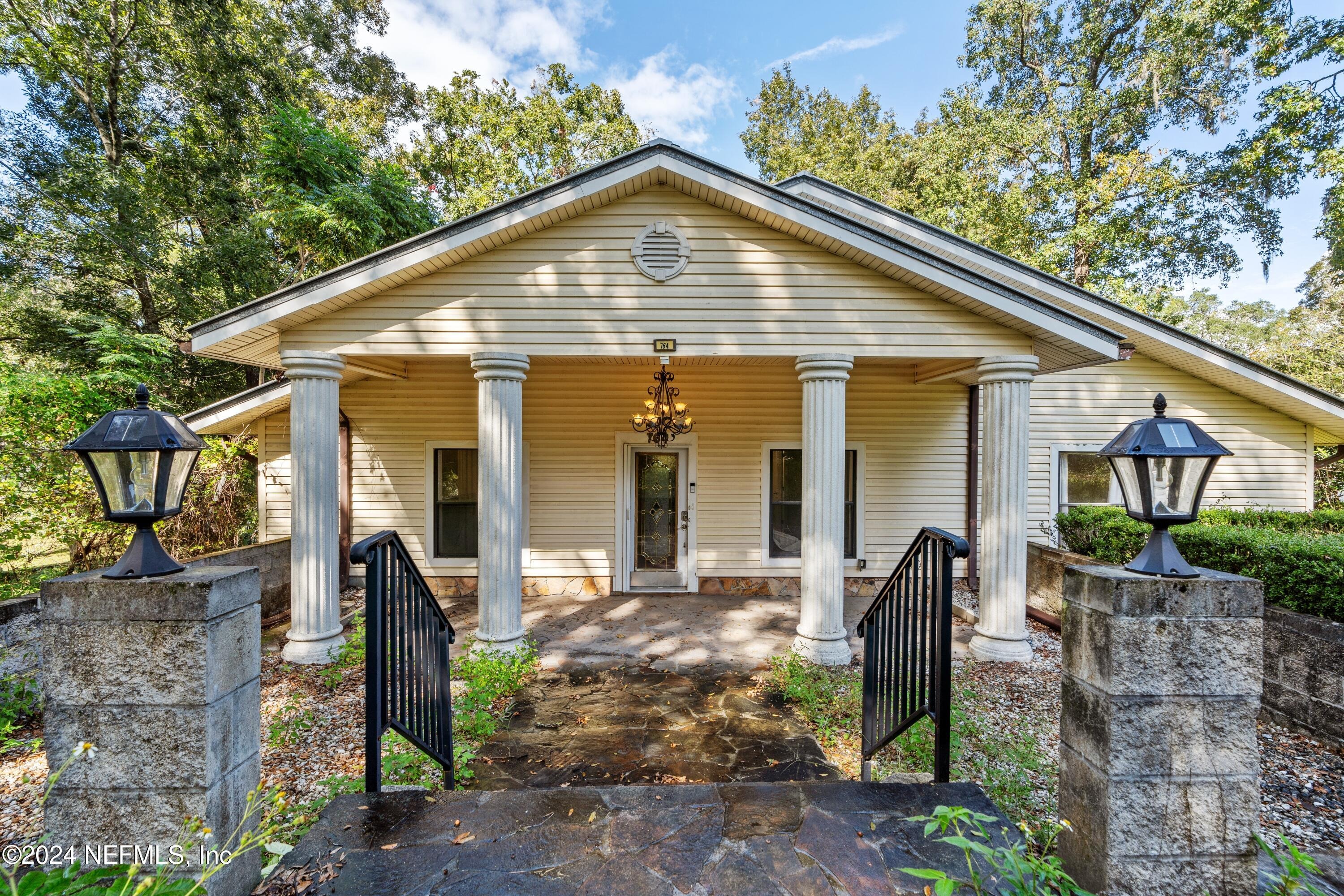 764 hazelwood ct, green cove springs,  FL 32043