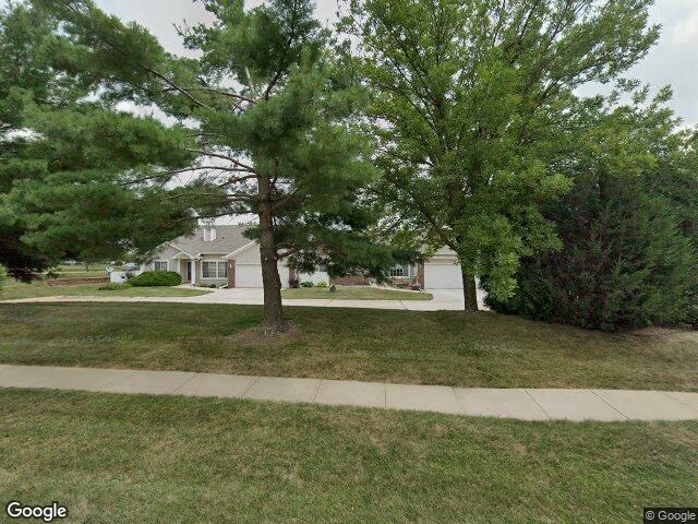 1241 74th st ne, cedar rapids,  IA 52402