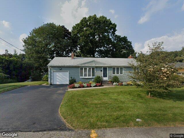 45 landon rd, warwick,  RI 02888