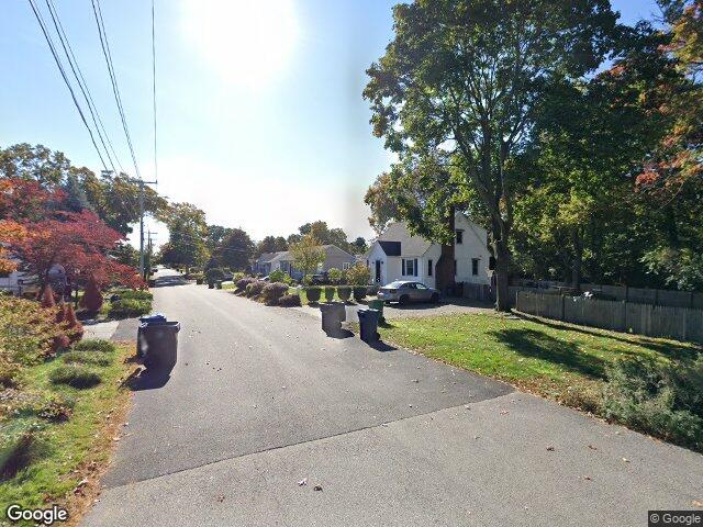 44 red maple lane, warwick,  RI 02886