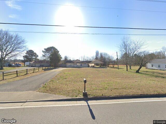 734 n military st, loretto,  TN 38469
