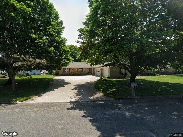 56285 fairway dr, paw paw,  MI 49079