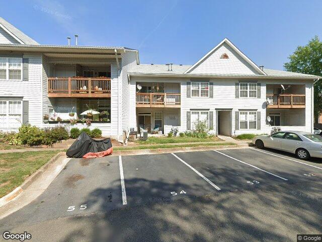 9211 azure ct #202, manassas,  VA 20110