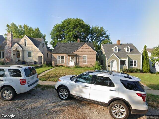 411 22nd st ne, cedar rapids,  IA 52402