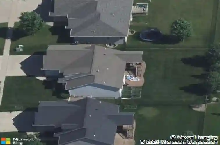 8412 kensington dr ne, cedar rapids,  IA 52402