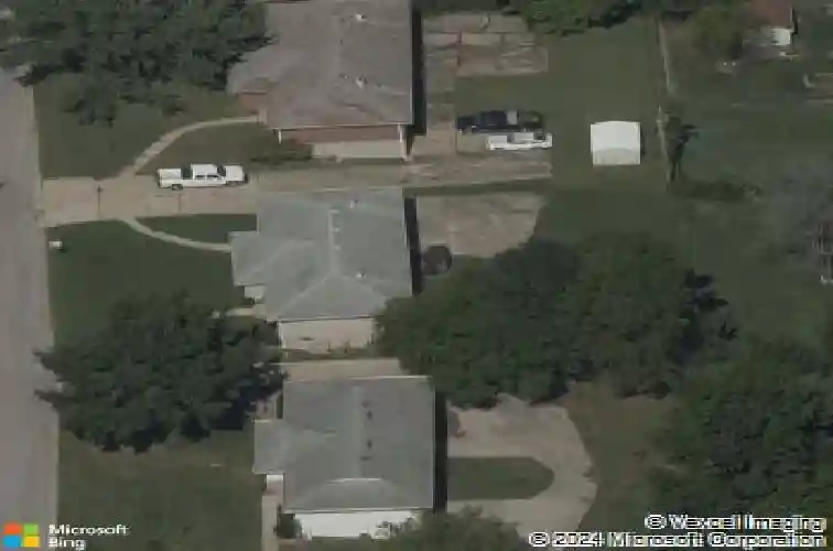 5613 n strathbury ave, kansas city,  MO 64151