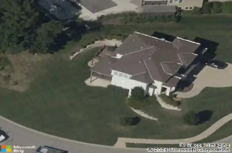 4140 nw redbud ln, riverside,  MO 64150