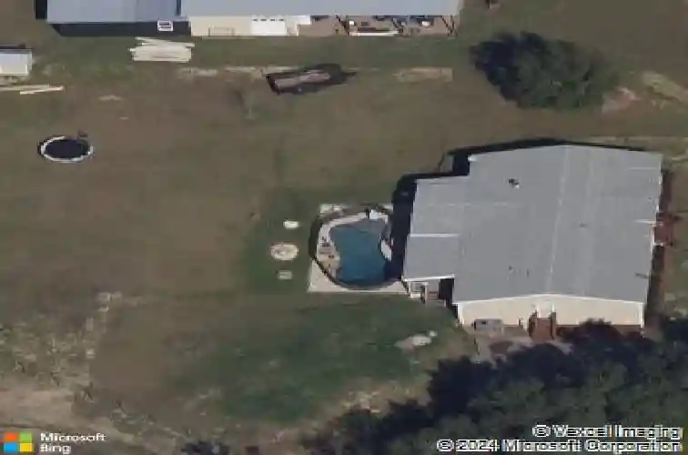 5670 cr 577, center hill,  FL 33514