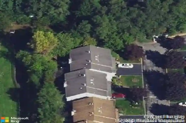 73 chelsea ct, saddle brook,  NJ 07663
