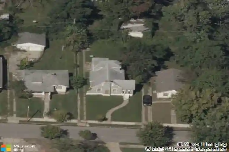 2416 e 70th st, kansas city,  MO 64132
