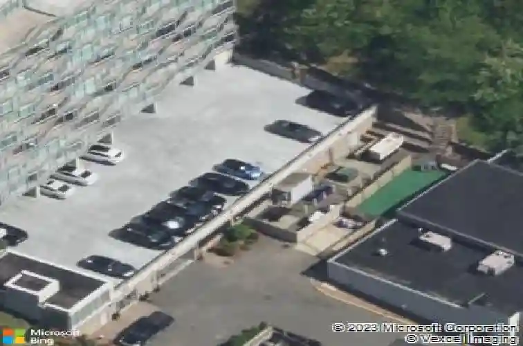 100 thompson ln, edgewater,  NJ 07020