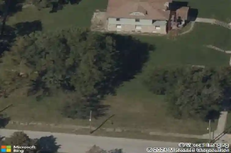 2846 tracy ave, kansas city,  MO 64109