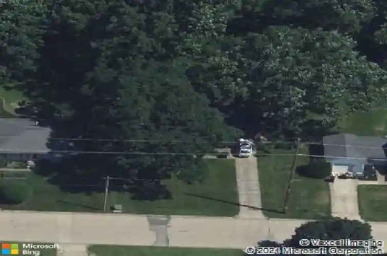 1268 center st ne, cedar rapids,  IA 52402