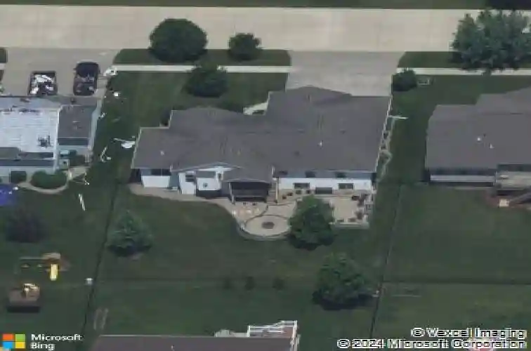 439 creek side dr, fairfax,  IA 52228