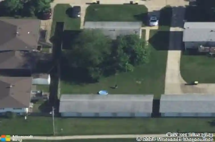 1213 bowler st, hiawatha,  IA 52233