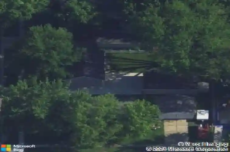 45 n 12th ave, hiawatha,  IA 52233