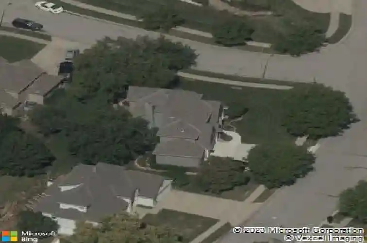 6206 n strathbury ave, kansas city,  MO 64151