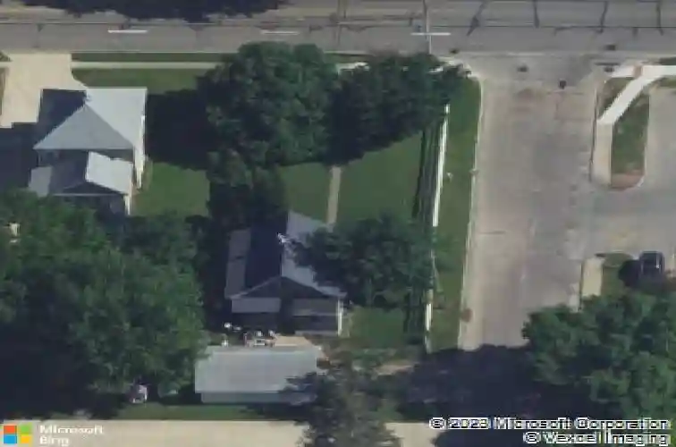 1901 johnson ave nw, cedar rapids,  IA 52405