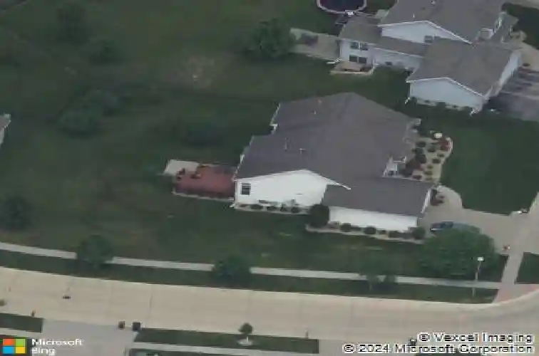 2424 radcliffe dr sw, cedar rapids,  IA 52404