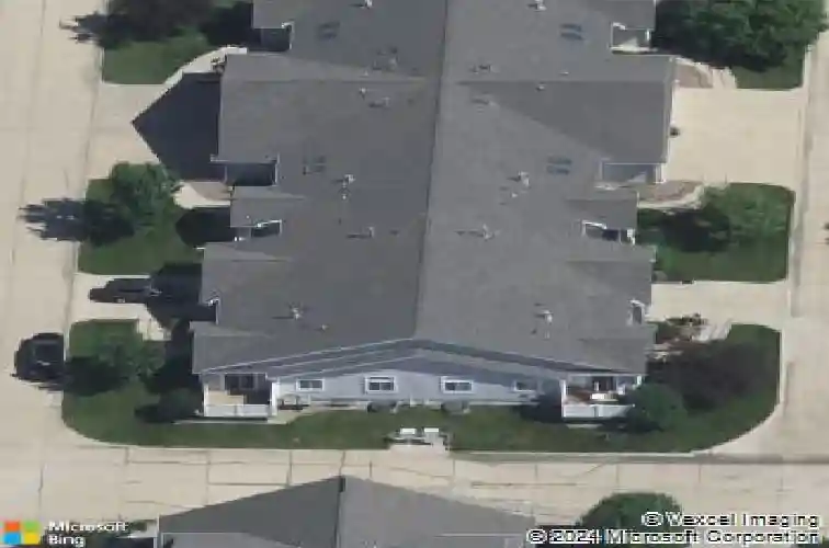 1027 74th st ne, cedar rapids,  IA 52402