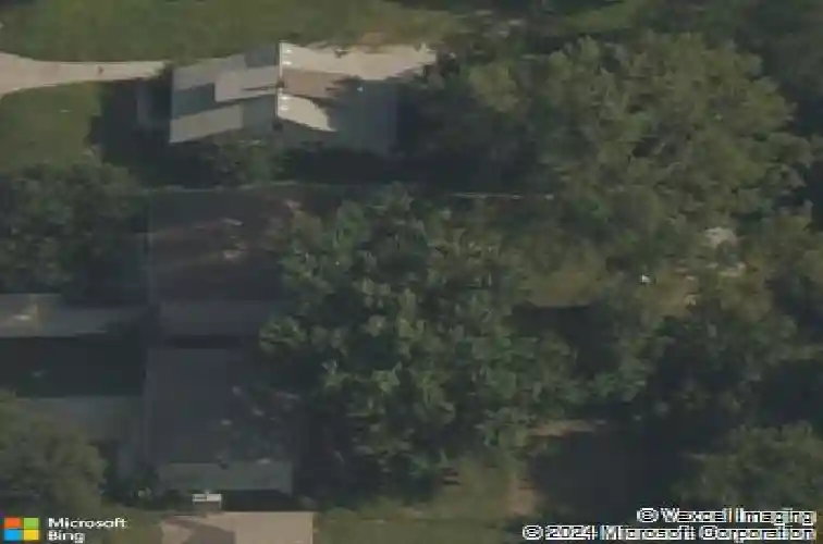 3827 n elmwood ave, kansas city,  MO 64117