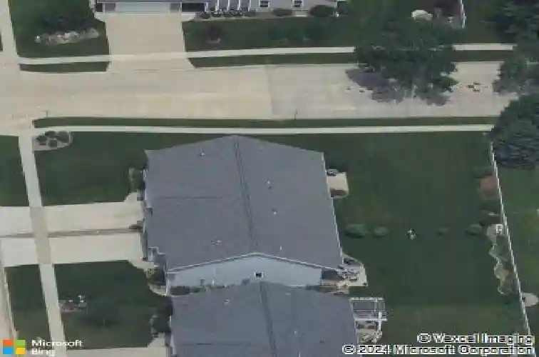 225 ridgewood dr, hiawatha,  IA 52233