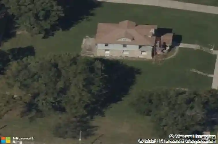2844 tracy ave, kansas city,  MO 64109