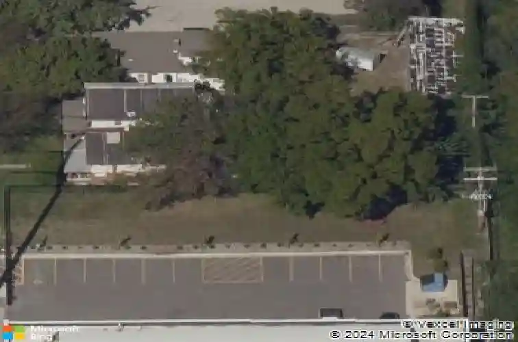 4435 troost ave, kansas city,  MO 64110
