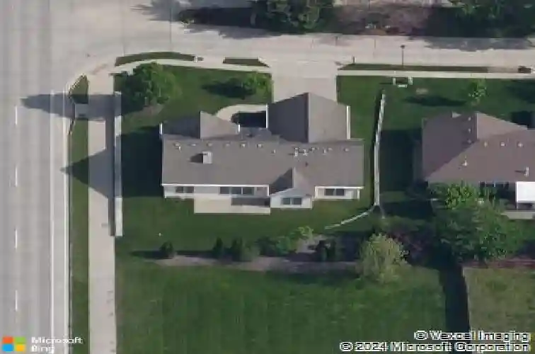 4208 current rd, columbia,  MO 65203