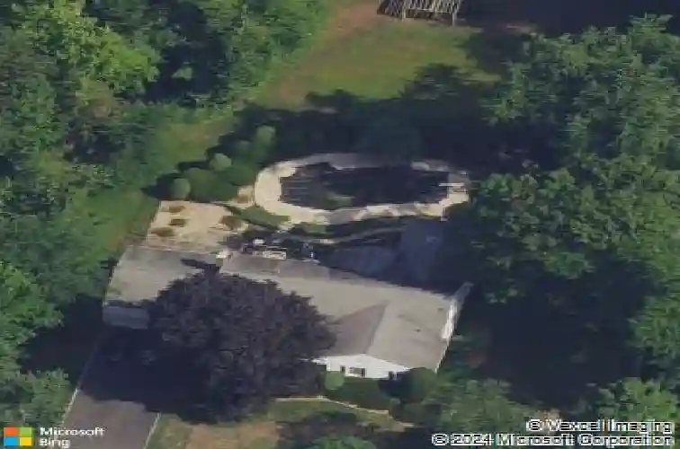 421 hamden ct, wyckoff,  NJ 07481