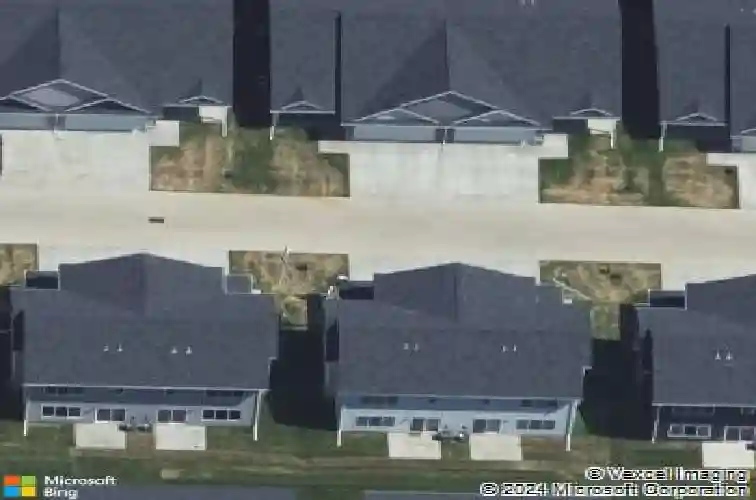 6715 creekside dr ne #2
                                ,Unit Unit 2, cedar rapids,  IA 52402