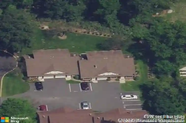 34-2 tamaron dr, waldwick,  NJ 07463