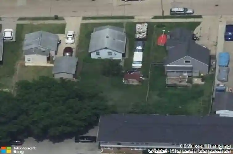 1311 k ave ne, cedar rapids,  IA 52402