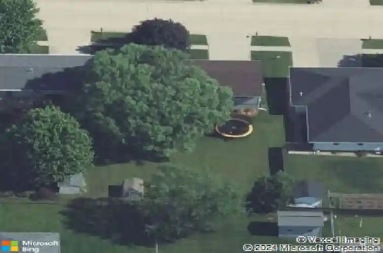 2445 hillview dr, marion,  IA 52302