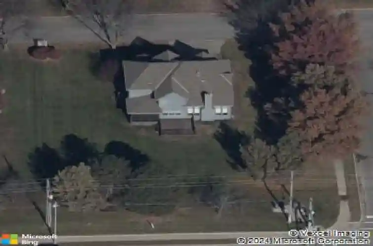 232 sw winterpark cir, lees summit,  MO 64081