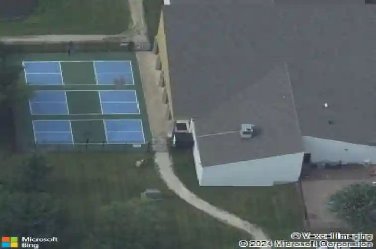 1220 jacolyn dr sw, cedar rapids,  IA 52404