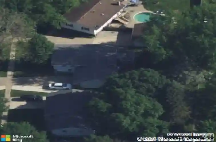 4702 twin pine dr ne, cedar rapids,  IA 52402