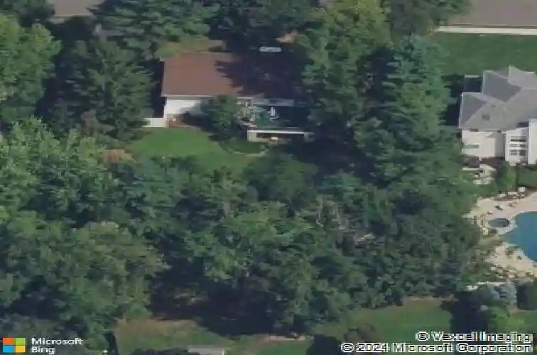 143 fernwood dr, old tappan,  NJ 07675