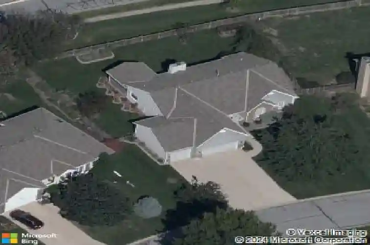 312 se alexandria dr, lees summit,  MO 64063