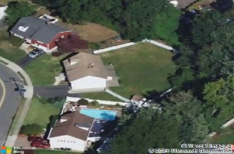 4 cedar dr, rochelle park,  NJ 07662