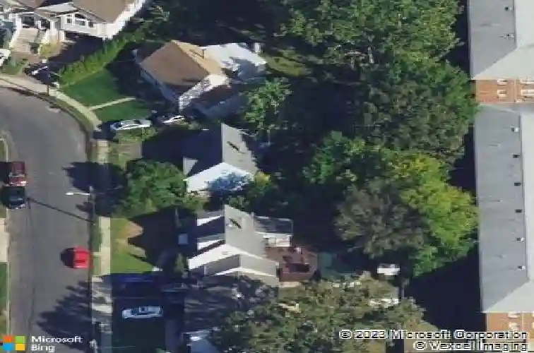 298 e lanza ct, saddle brook,  NJ 07663