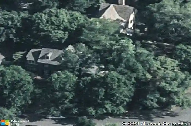 402 woodlawn rd, baltimore,  MD 21210