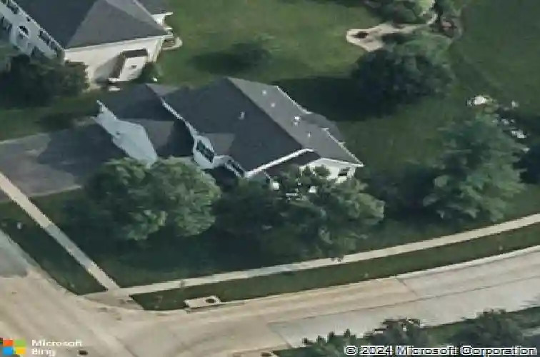 2055 newcastle rd, marion,  IA 52302