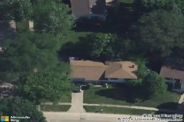 376 crandall dr ne, cedar rapids,  IA 52402