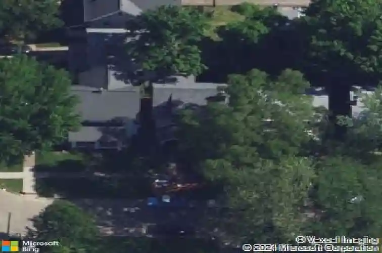 1906 park ave se, cedar rapids,  IA 52403