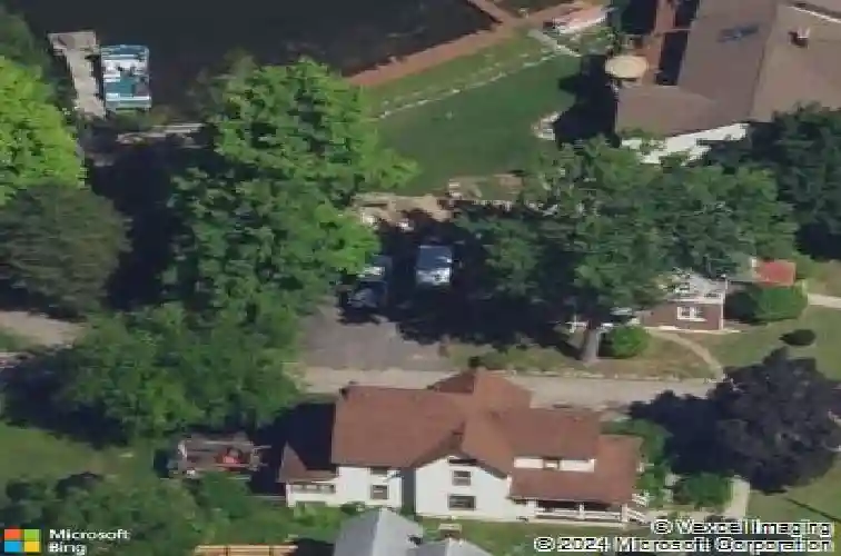 601 n kalamazoo st, paw paw,  MI 49079