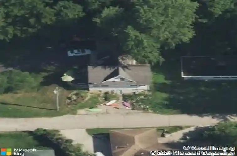 51536 summit st, paw paw,  MI 49079