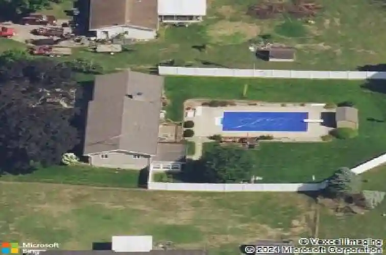 47401 klett rd, paw paw,  MI 49079