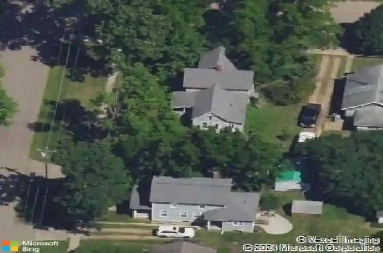 102 pine st, paw paw,  MI 49079