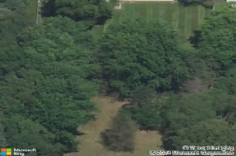 806 e 4th st, lawton,  MI 49065